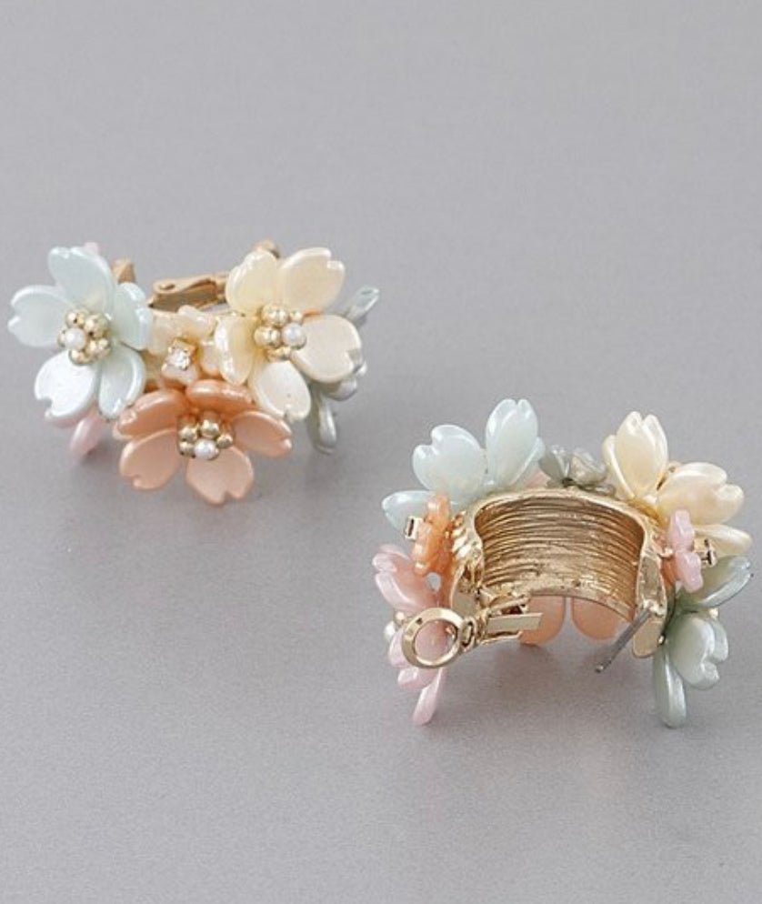 Flower hoop earrings - Oliver Barret