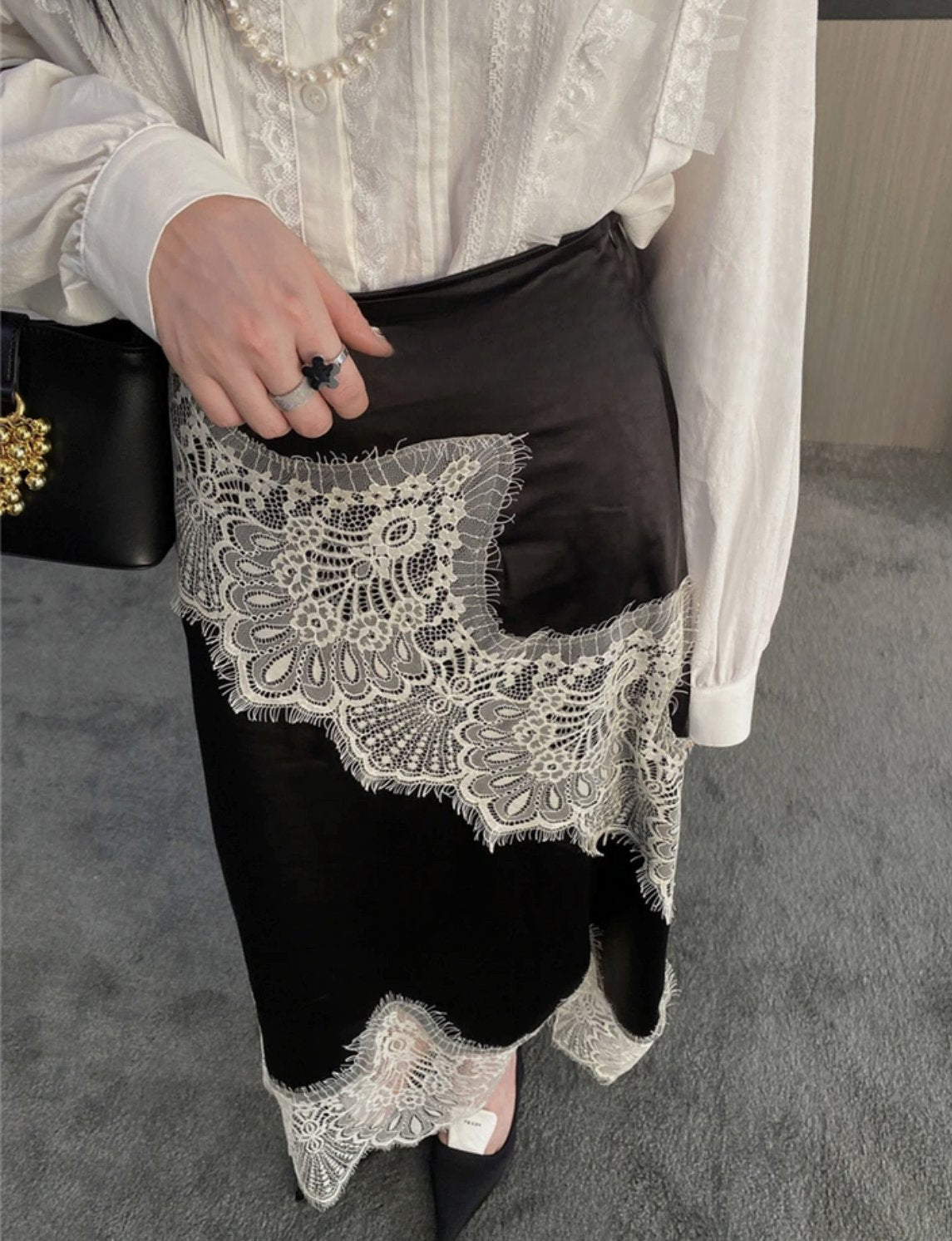 Satin and lace skirt - Oliver Barret