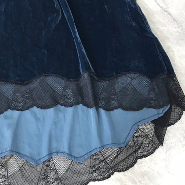 Velvet skirt with lace trim - Oliver Barret
